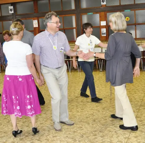 24.Netradicny majovy special dance – fotografie 10