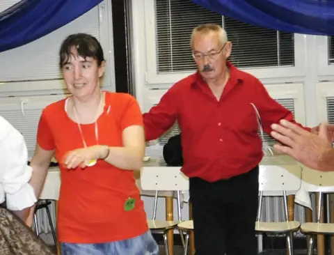 24.Netradicny majovy special dance – fotografie 56