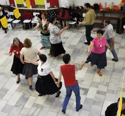 24.Netradicny majovy special dance – fotografie 94
