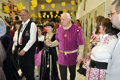 24.Netradicny majovy special dance – fotografie 166