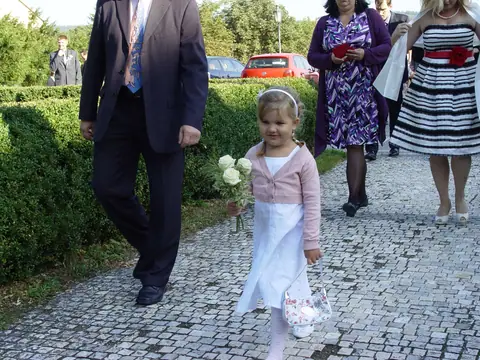 Svatba na zámečku – fotografie 30