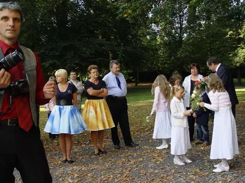 Svatba na zámečku – fotografie 46